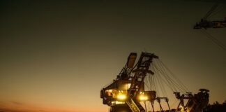 Jak głęboko kopać pod słupki?