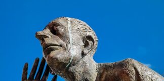 Czy mąż może podsłuchiwać żonę?