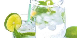 Czy można dodać sok z cytryny do sernika?