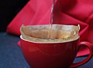 Ile godzin dziennie filtrować basen?