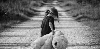 Czy błazenek może być sam?