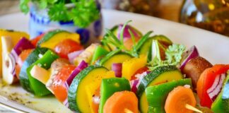 Co przygotować na grilla ze znajomymi?