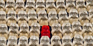 Co dodać do ubitej śmietany zamiast żelatyny?